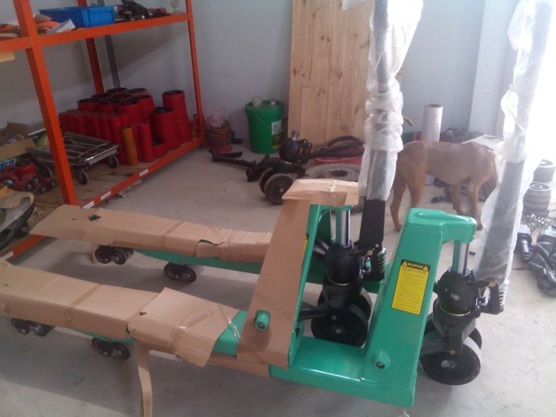 Xe nâng tay Mitsubishi 2-5 tấn